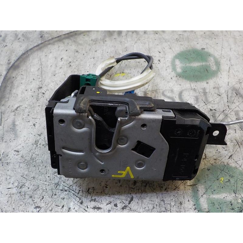 Recambio de cerradura puerta delantera derecha para opel zafira b 1.6 16v cat referencia OEM IAM   