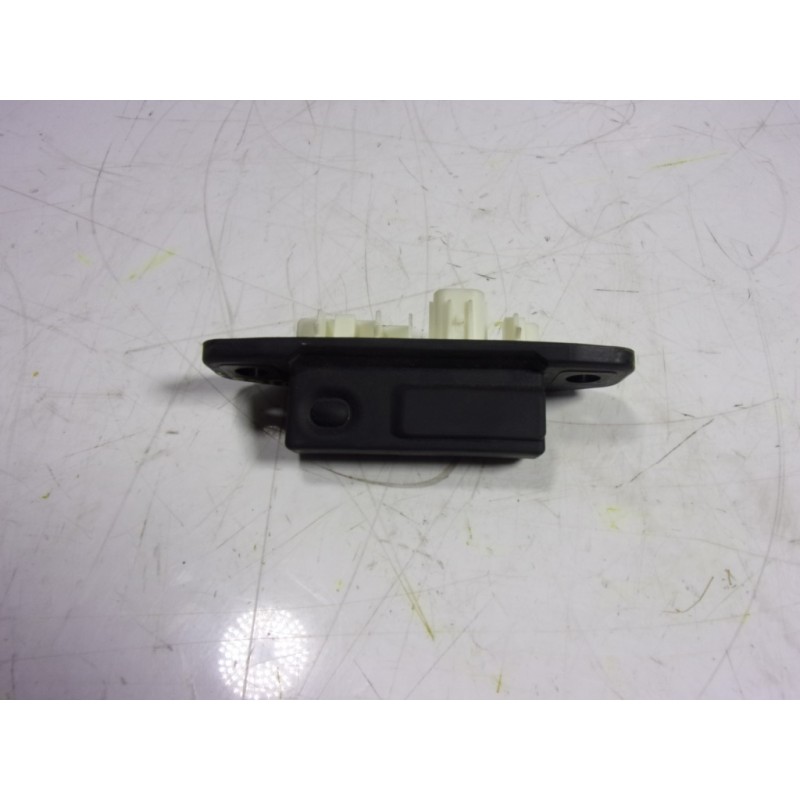 Recambio de maneta porton para toyota c-hr 132 kw referencia OEM IAM 84840F4020  