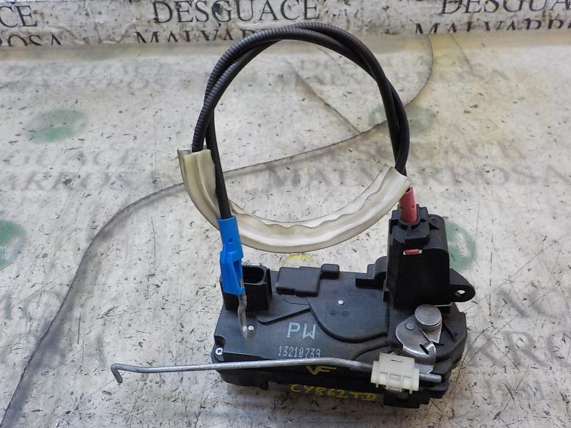 Recambio de cerradura puerta trasera derecha para opel zafira b 1.6 16v cat referencia OEM IAM   