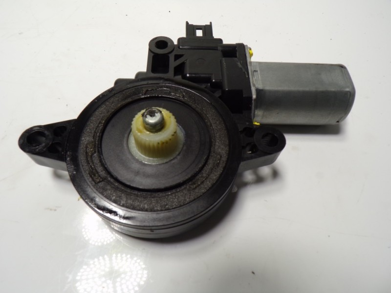 Recambio de motor elevalunas trasero izquierdo para mazda 2 lim. (de) 1.6 cd diesel cat referencia OEM IAM D01G5958XB D01C5958X 