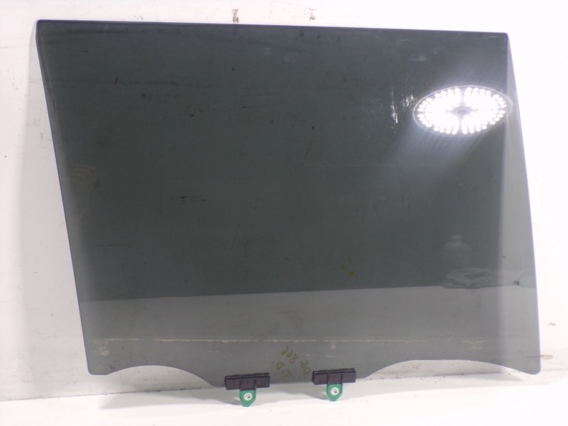 Recambio de cristal puerta trasero derecho para toyota rav4 hybrid fwd referencia OEM IAM 6810342200  