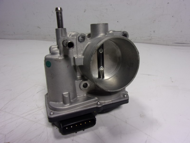 Recambio de caja mariposa para toyota corolla cross hybrid 1.8 referencia OEM IAM 2203037060 2203037060 