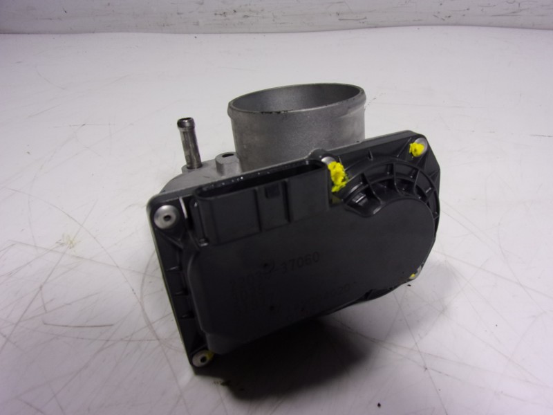 Recambio de caja mariposa para toyota corolla cross hybrid 1.8 referencia OEM IAM 2203037060 2203037060 