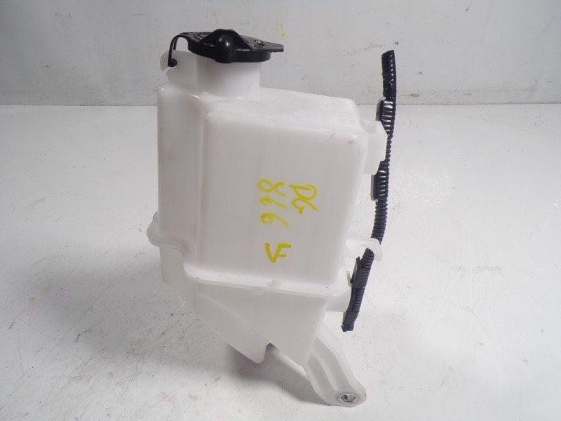 Recambio de deposito expansion para toyota rav4 hybrid fwd referencia OEM IAM 1647025050  