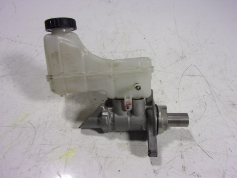 Recambio de bomba freno para renault megane iv berlina 5p 1.3 tce cat referencia OEM IAM 460117706R  