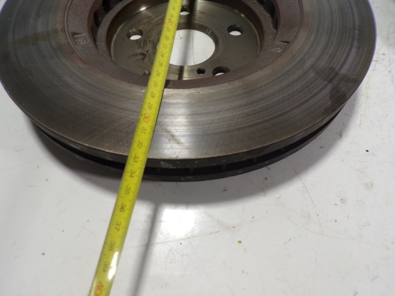 Recambio de disco freno delantero para toyota rav4 hybrid fwd referencia OEM IAM 4351248140  