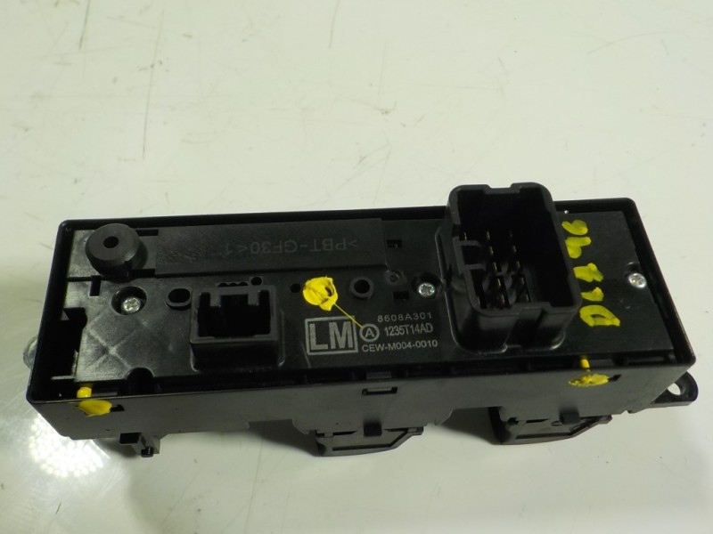 Recambio de mando elevalunas delantero izquierdo para mitsubishi space star (a00) 1.2 referencia OEM IAM 8608A301 8608A301 