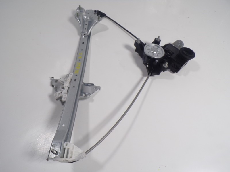 Recambio de elevalunas delantero izquierdo para toyota rav4 hybrid fwd referencia OEM IAM 8572042130 8572042130 0620205511