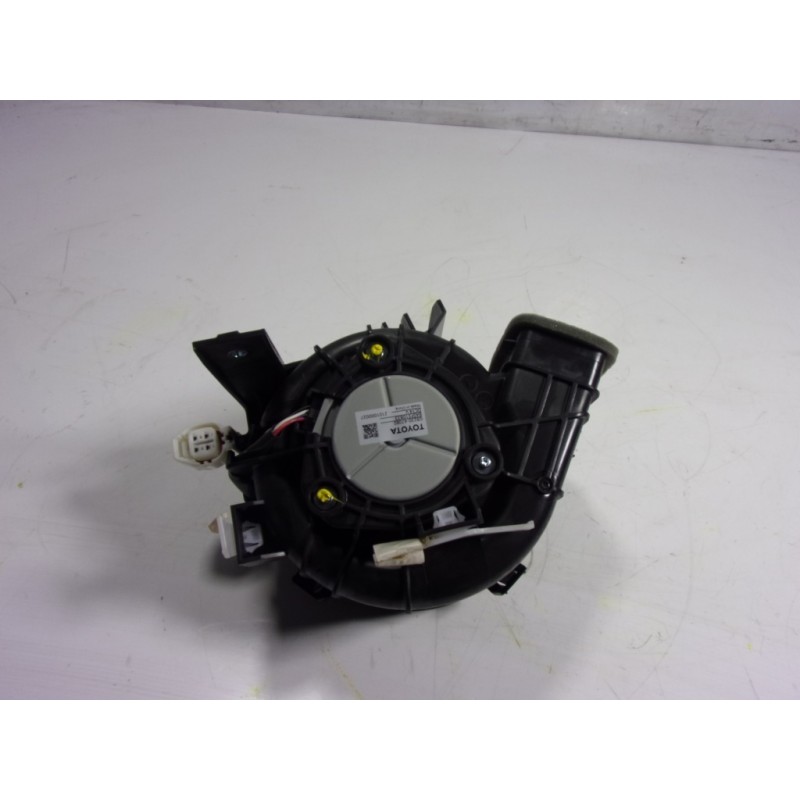 Recambio de motor calefaccion para toyota c-hr 132 kw referencia OEM IAM G923047080 G923047080 