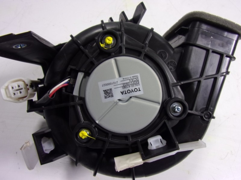 Recambio de motor calefaccion para toyota c-hr 132 kw referencia OEM IAM G923047080 G923047080 