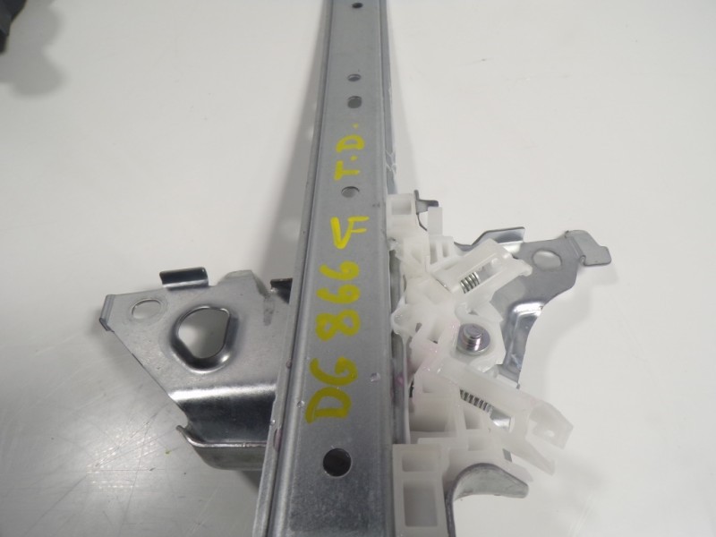 Recambio de elevalunas trasero derecho para toyota rav4 hybrid fwd referencia OEM IAM 6980342061 8571042150 0620205521