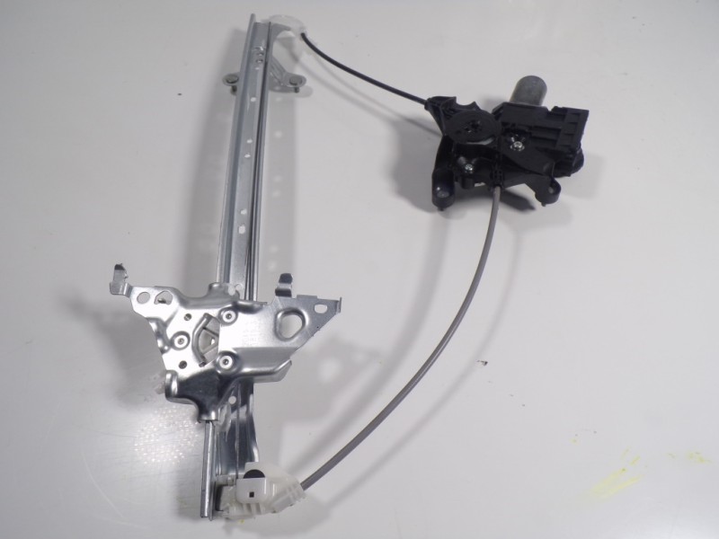 Recambio de elevalunas trasero derecho para toyota rav4 hybrid fwd referencia OEM IAM 6980342061 8571042150 0620205521