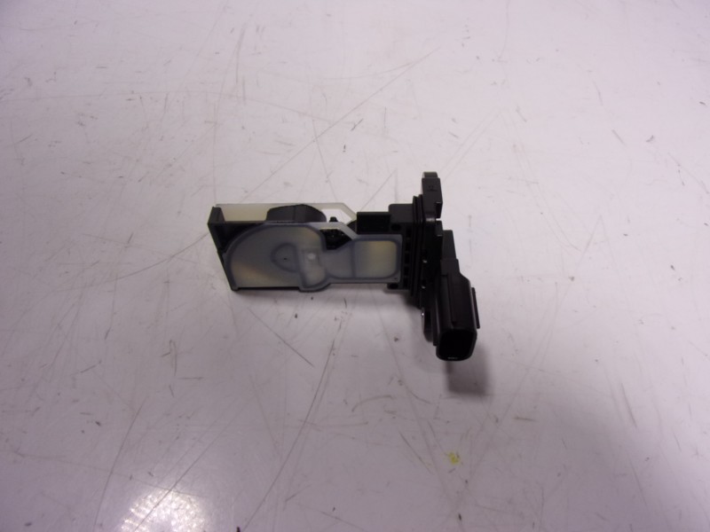 Recambio de caudalimetro para toyota corolla cross hybrid 1.8 referencia OEM IAM 2220424010 2220424010 