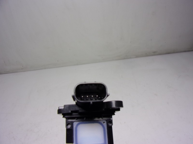 Recambio de caudalimetro para toyota corolla cross hybrid 1.8 referencia OEM IAM 2220424010 2220424010 