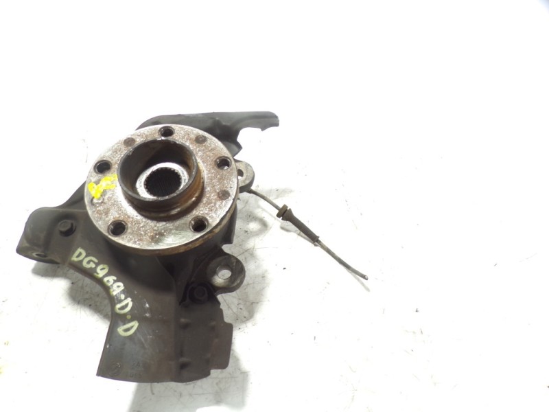 Recambio de mangueta delantera derecha para opel combo d 1.3 16v cdti referencia OEM IAM 95511322  