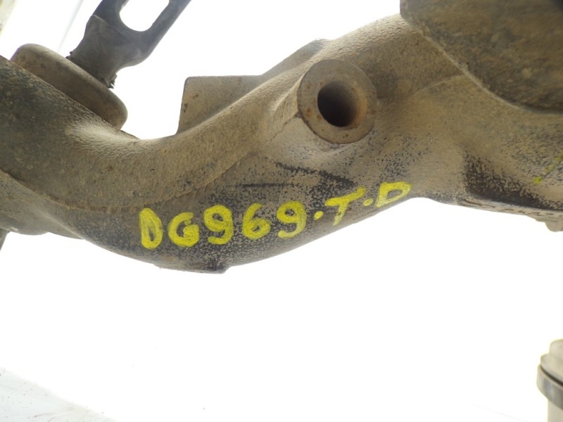 Recambio de mangueta trasera derecha para opel combo d 1.3 16v cdti referencia OEM IAM 95511766  