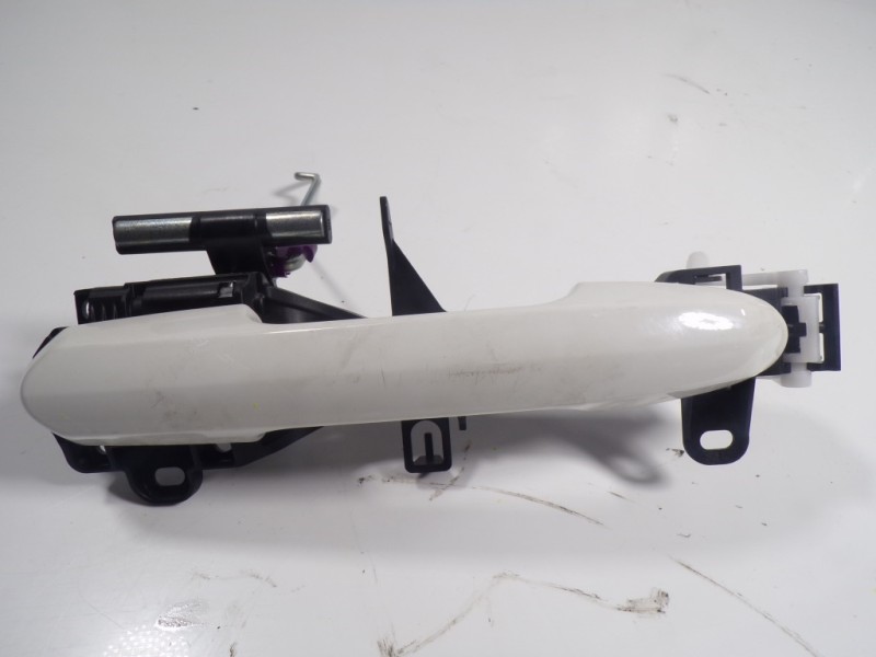 Recambio de maneta exterior delantera derecha para toyota rav4 hybrid fwd referencia OEM IAM 6921142080A0  