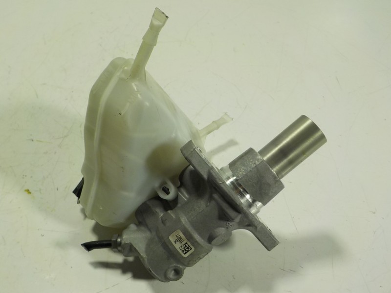 Recambio de bomba freno para mercedes-benz clase glc (w253) 2.0 cgi cat referencia OEM IAM A2134300000  