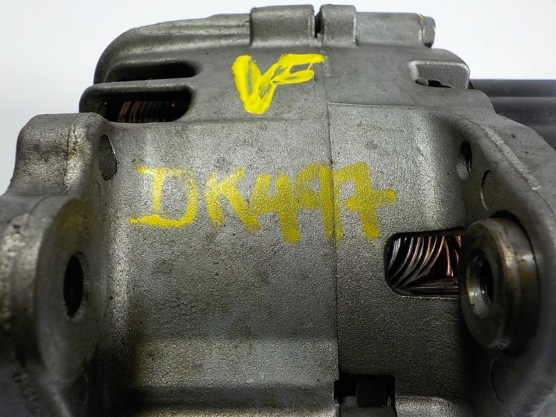 Recambio de alternador para seat leon (5f1) 1.6 tdi referencia OEM IAM 03L903023J 03L903023J TG12C113