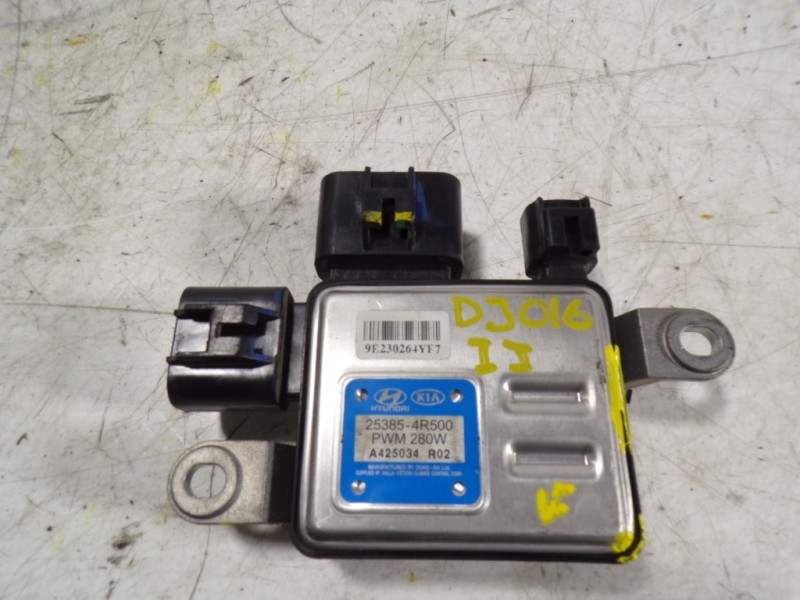 Recambio de modulo electronico para hyundai i20 1.0 tgdi cat referencia OEM IAM 253854R500 253854R500 