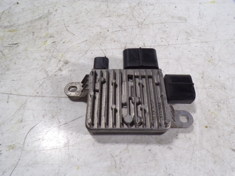 Recambio de modulo electronico para hyundai i20 1.0 tgdi cat referencia OEM IAM 253854R500 253854R500 