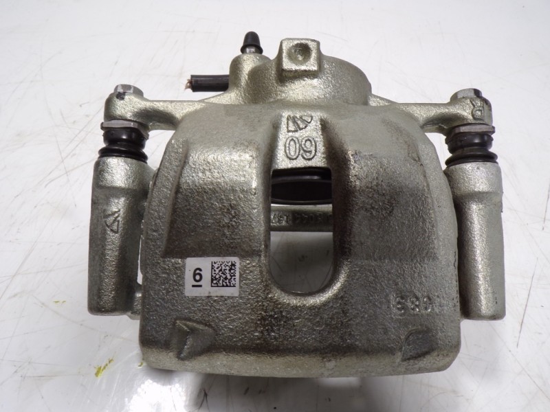 Recambio de pinza freno delantera derecha para toyota c-hr 132 kw referencia OEM IAM 47730F4010  