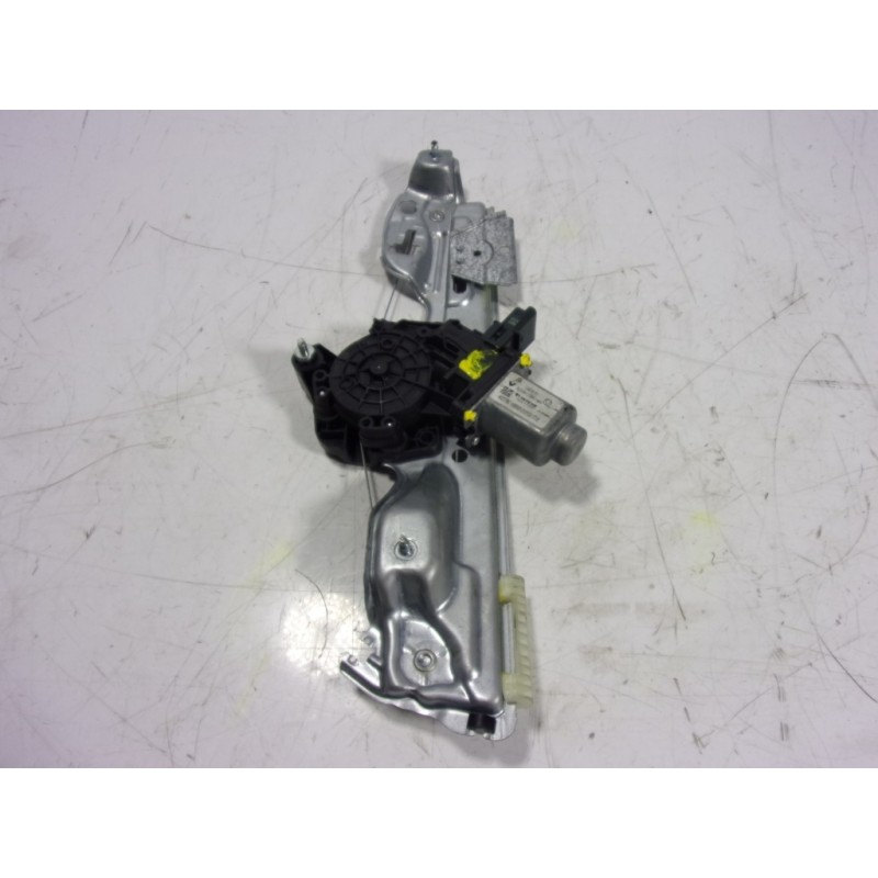 Recambio de elevalunas trasero izquierdo para renault megane iv berlina 5p 1.3 tce cat referencia OEM IAM 827218403R  