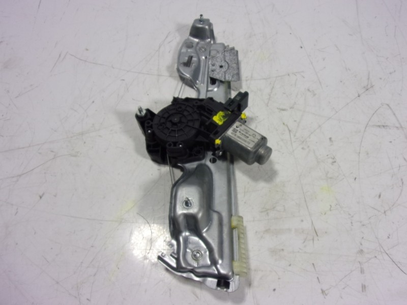 Recambio de elevalunas trasero izquierdo para renault megane iv berlina 5p 1.3 tce cat referencia OEM IAM 827218403R  