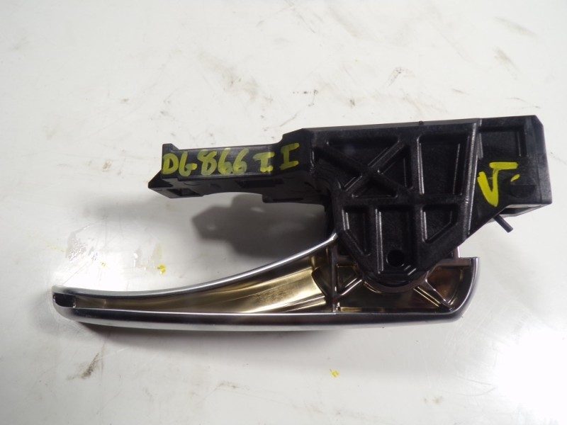 Recambio de maneta interior trasera izquierda para toyota rav4 hybrid fwd referencia OEM IAM 6920633150C0  