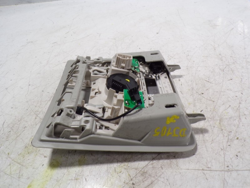 Recambio de piloto interior para seat leon (5f1) fr referencia OEM IAM 5F0947105BAWRC 5F0947105BA 