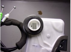 Recambio de cerradura puerta delantera derecha para toyota corolla cross hybrid 1.8 referencia OEM IAM 6903062010 30426092  2