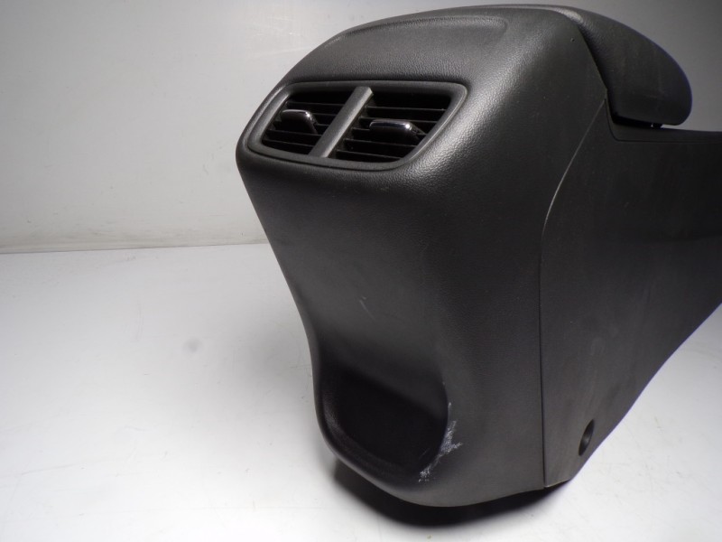 Recambio de apoyabrazos central para opel insignia grand sport 1.6 cdti dpf referencia OEM IAM  2758636 