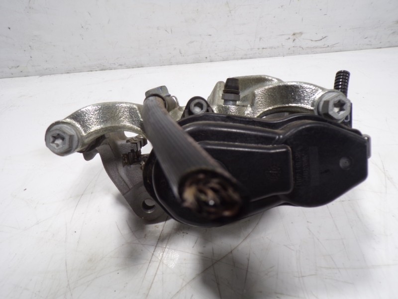 Recambio de pinza freno trasera izquierda para toyota c-hr 132 kw referencia OEM IAM 47850F4030  