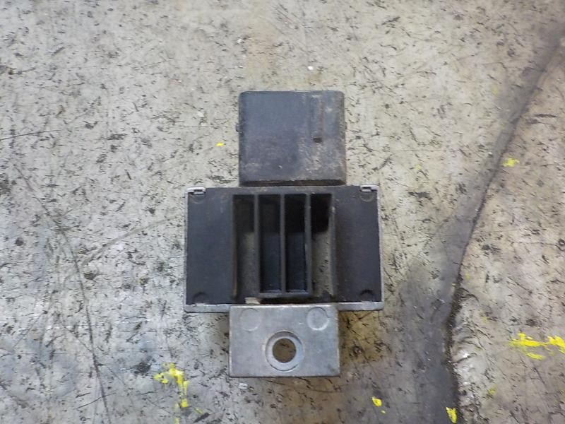 Recambio de caja precalentamiento para citroën berlingo cuadro 1.6 16v hdi referencia OEM IAM 598140  