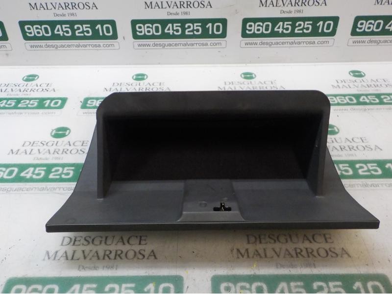 Recambio de guantera para kia sorento 2.5 crdi cat referencia OEM IAM 845103E010GW  