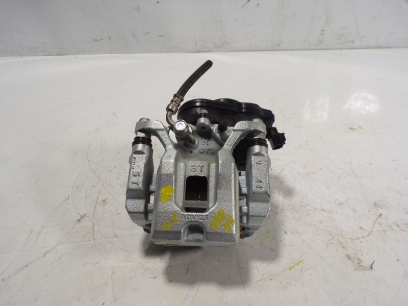 Recambio de pinza freno trasera derecha para toyota rav4 hybrid fwd referencia OEM IAM 4783042100  