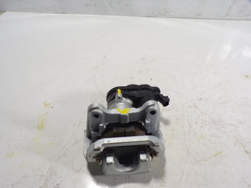 Recambio de pinza freno trasera izquierda para toyota rav4 hybrid fwd referencia OEM IAM 4785042090  