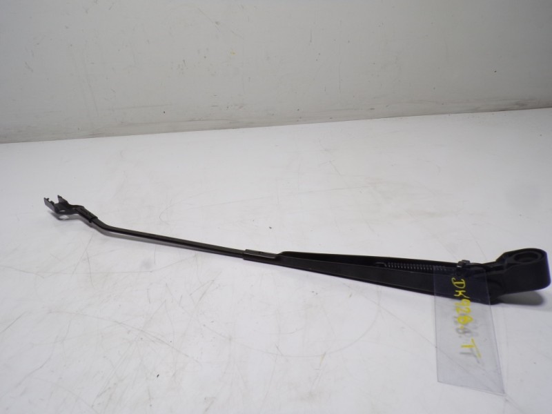 Recambio de brazo limpia trasero para opel insignia grand sport 1.6 cdti dpf referencia OEM IAM 13475092  