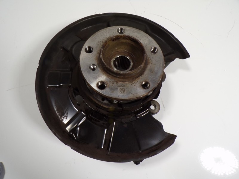 Recambio de mangueta trasera derecha para bmw serie 1 lim. (f20) 2.0 turbodiesel referencia OEM IAM 33326792516  