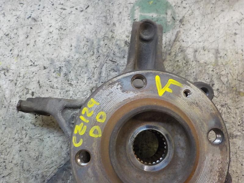 Recambio de mangueta delantera derecha para citroën berlingo cuadro 1.6 16v hdi referencia OEM IAM 364796  