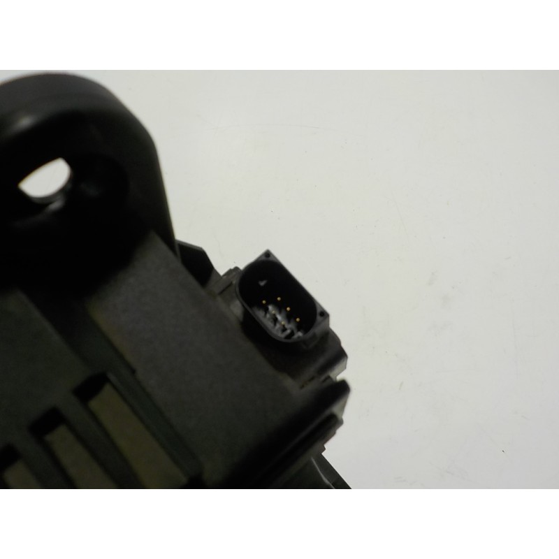 Recambio de potenciometro pedal para mercedes-benz clase r (w251) 3.0 cdi cat referencia OEM IAM A1643000004 A1643000104 