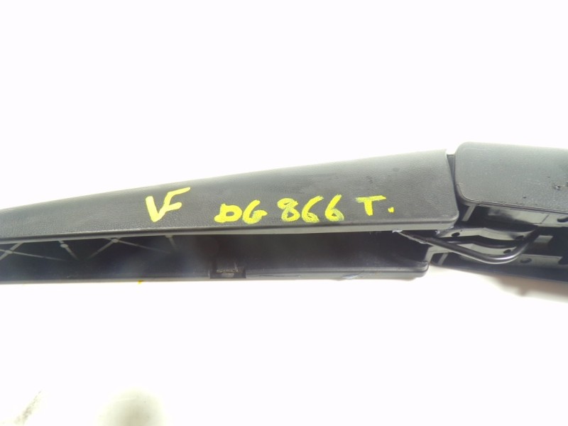 Recambio de brazo limpia trasero para toyota rav4 hybrid fwd referencia OEM IAM 8524142110  