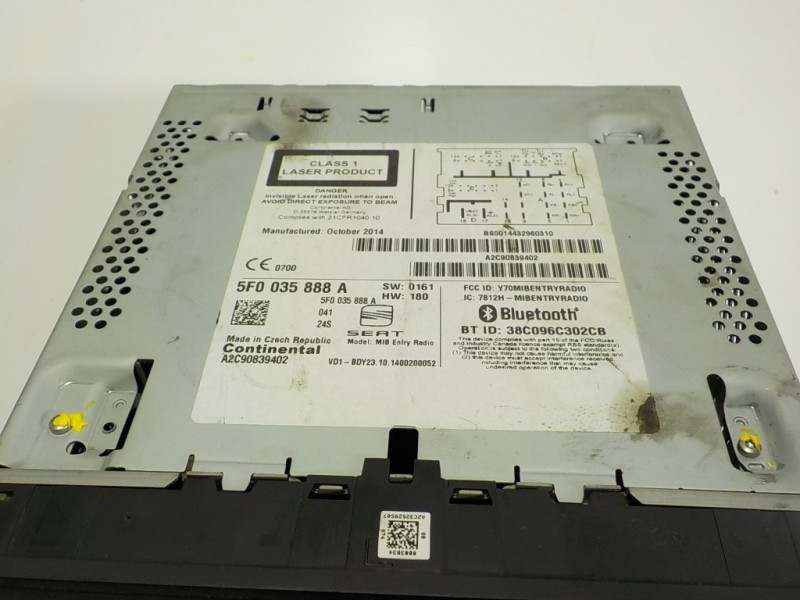 Recambio de sistema audio / radio cd para seat leon (5f1) 1.6 tdi referencia OEM IAM 5F0919604EBBO 5F0035888A 