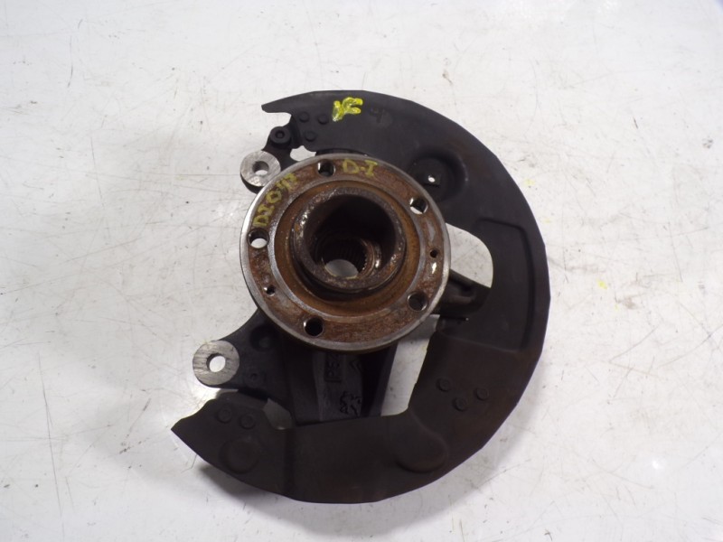 Recambio de mangueta delantera izquierda para citroën c4 picasso 1.6 hdi fap referencia OEM IAM 1610137880  