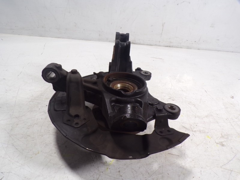 Recambio de mangueta delantera izquierda para citroën c4 picasso 1.6 hdi fap referencia OEM IAM 1610137880  