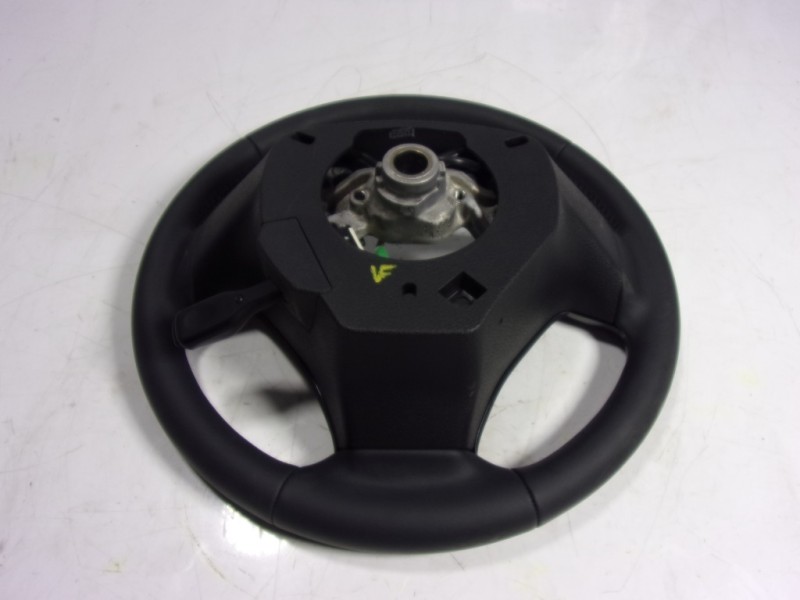 Recambio de volante para toyota c-hr 132 kw referencia OEM IAM 45100F4110C0 211331385 211331385