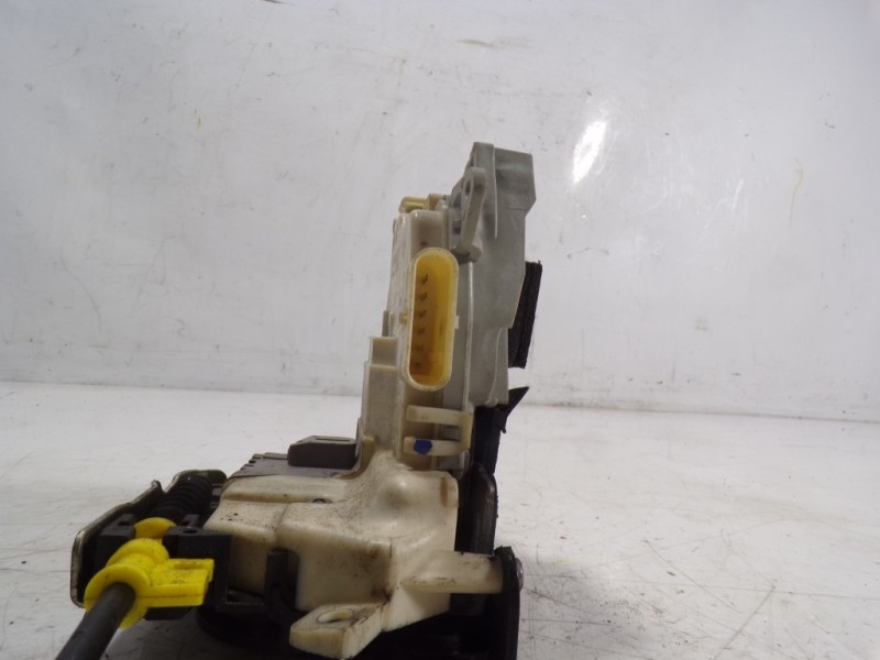 Recambio de cerradura puerta delantera derecha para audi a1 (8x) 1.6 tdi referencia OEM IAM 8J1837016C 8J1837016C 