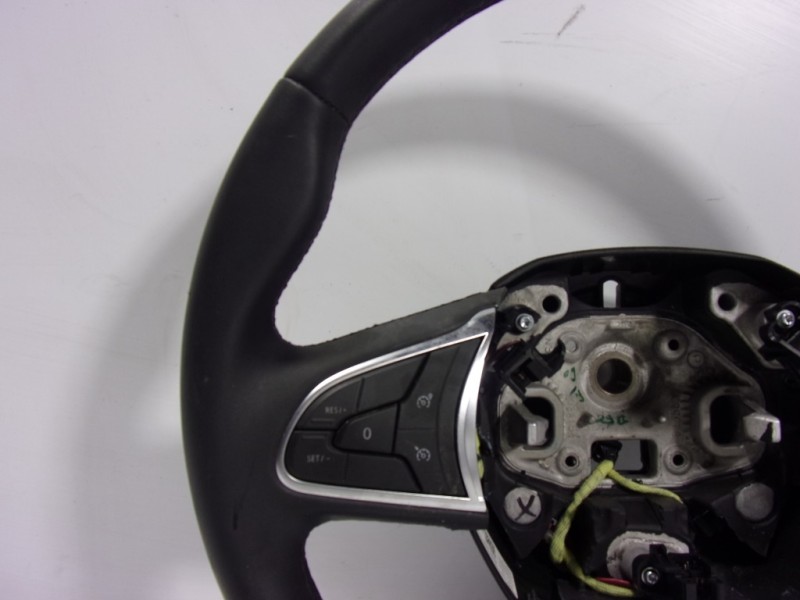 Recambio de volante para renault megane iv berlina 5p 1.3 tce cat referencia OEM IAM 484006404R 484001444R 