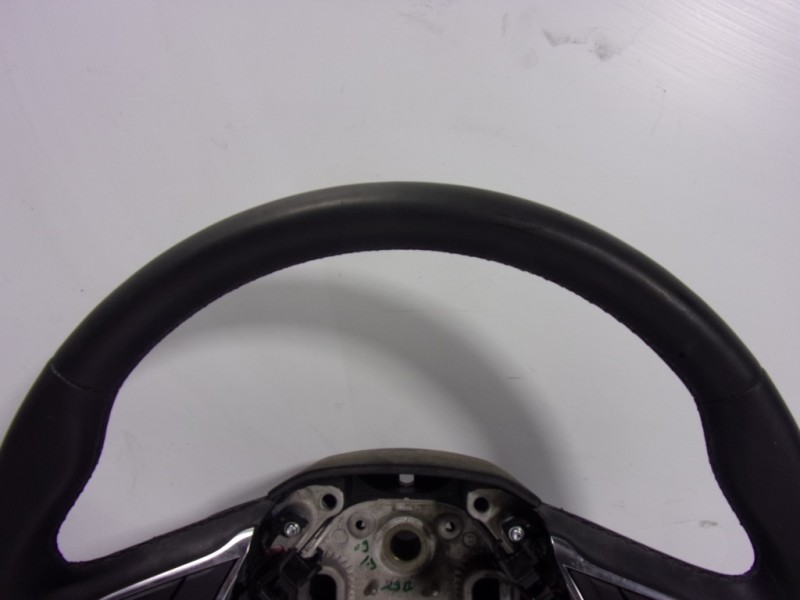 Recambio de volante para renault megane iv berlina 5p 1.3 tce cat referencia OEM IAM 484006404R 484001444R 