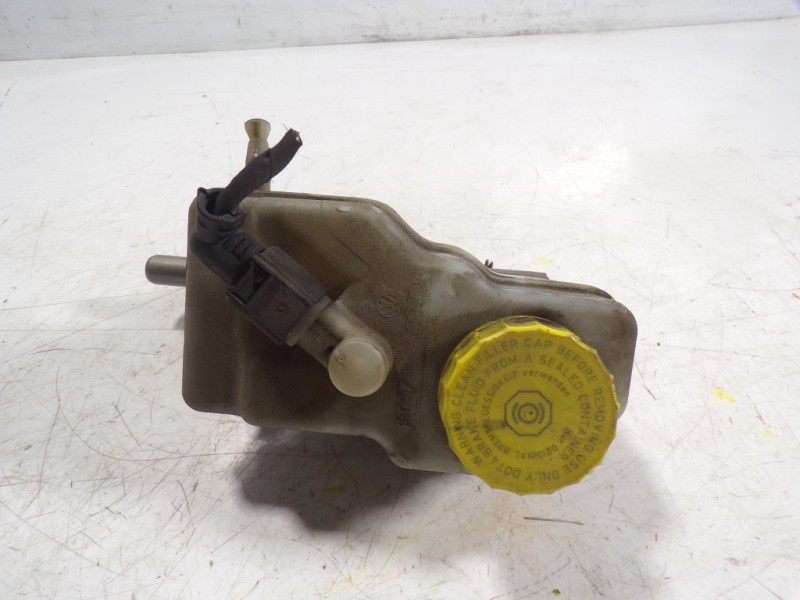 Recambio de bomba freno para audi a1 (8x) 1.6 tdi referencia OEM IAM 6R1611019A  